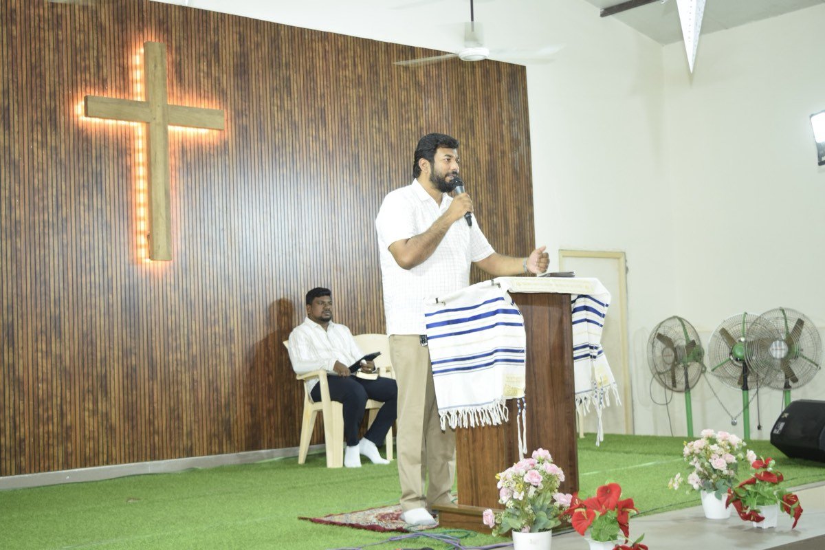 Parousian Ministry gathering photo 32